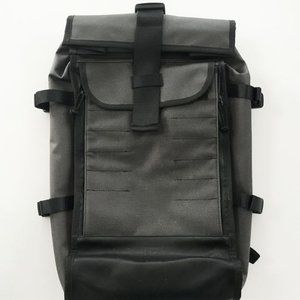 Moto Barrage Pocket Backpack, charcoal & black